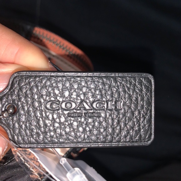 Coach Fannypack (adjustable) - Picture 5 of 8